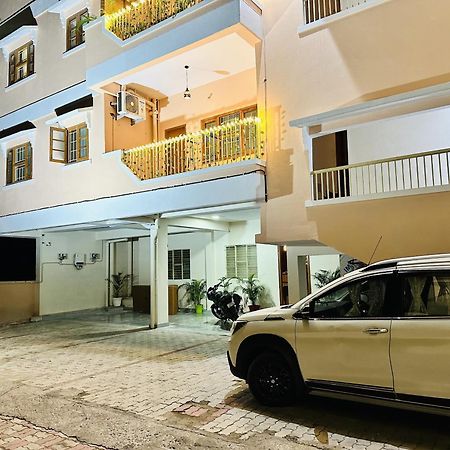 Zoomstay - 3Bhk Apartments Waranasi Zewnętrze zdjęcie