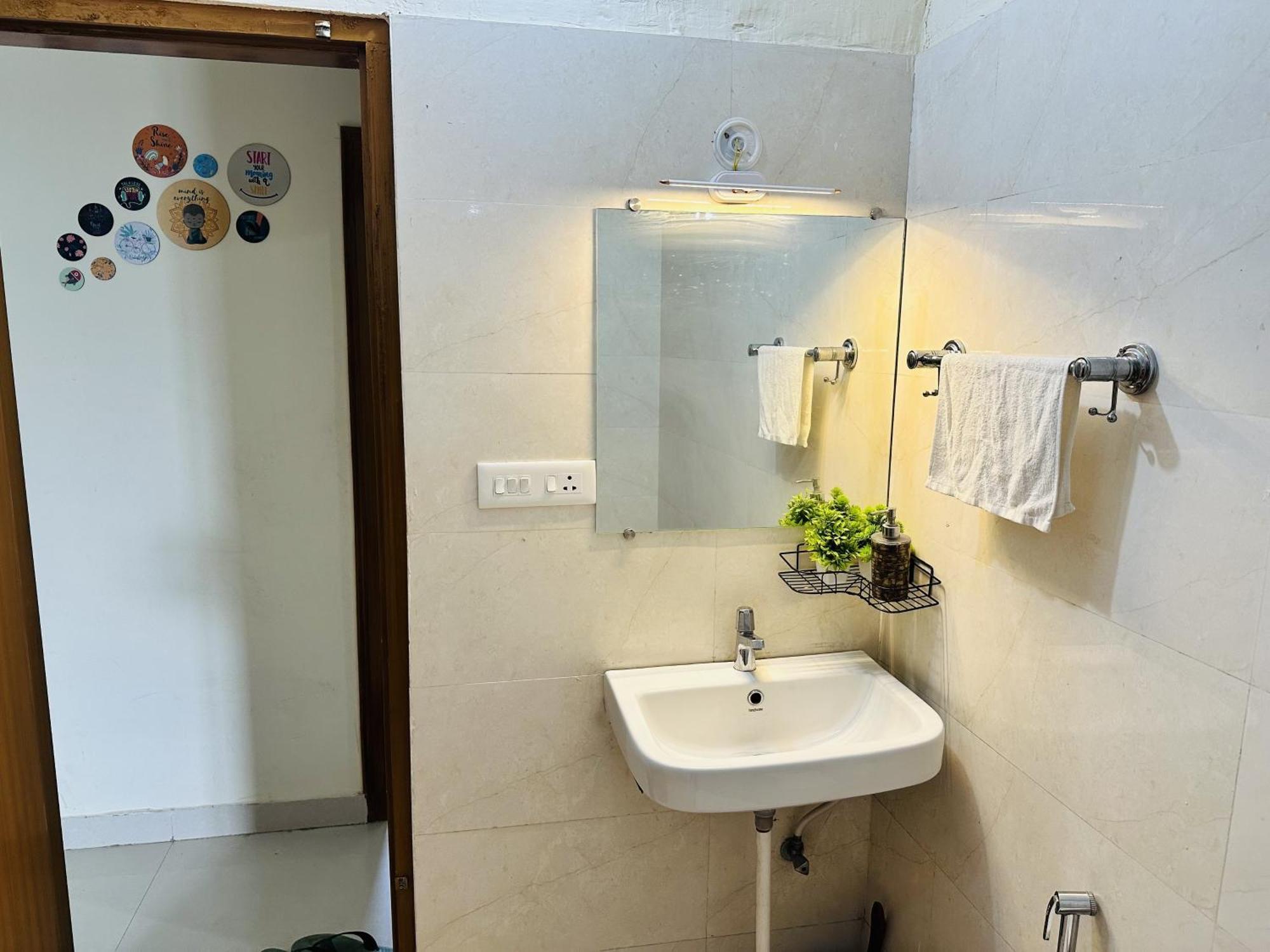 Zoomstay - 3Bhk Apartments Waranasi Zewnętrze zdjęcie